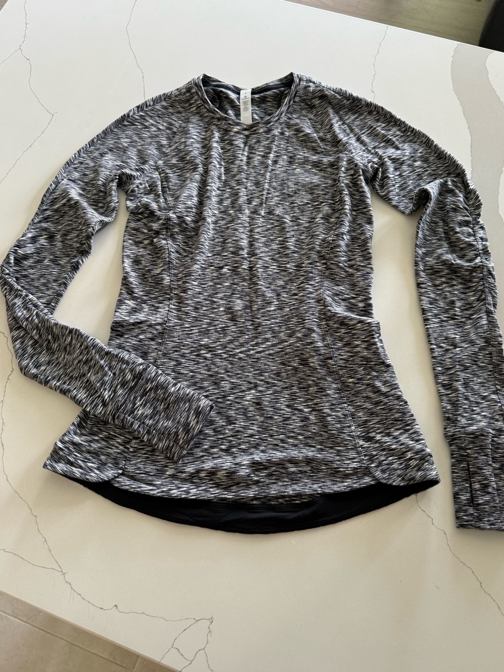 Lululemon Runderful Long Sleeve
Spaced Out Space Dye Black White | Size 4